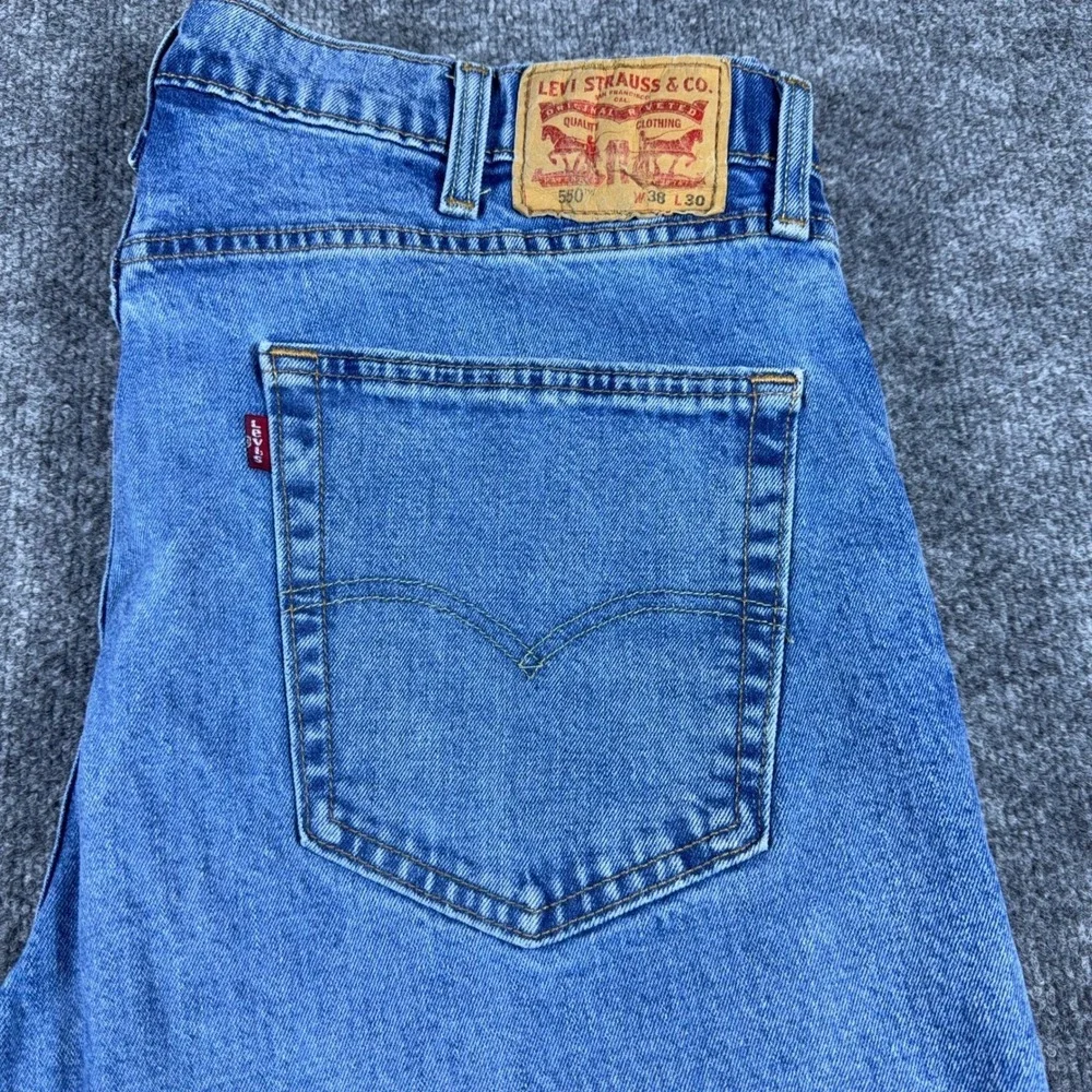 Levis 550 Mens Relaxed Fit Tapered Leg Blue Denim Jeans 38x30 00550-0059